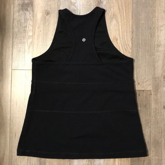 Vintage Lululemon v-neck tank, like new - Picture 4 of 6